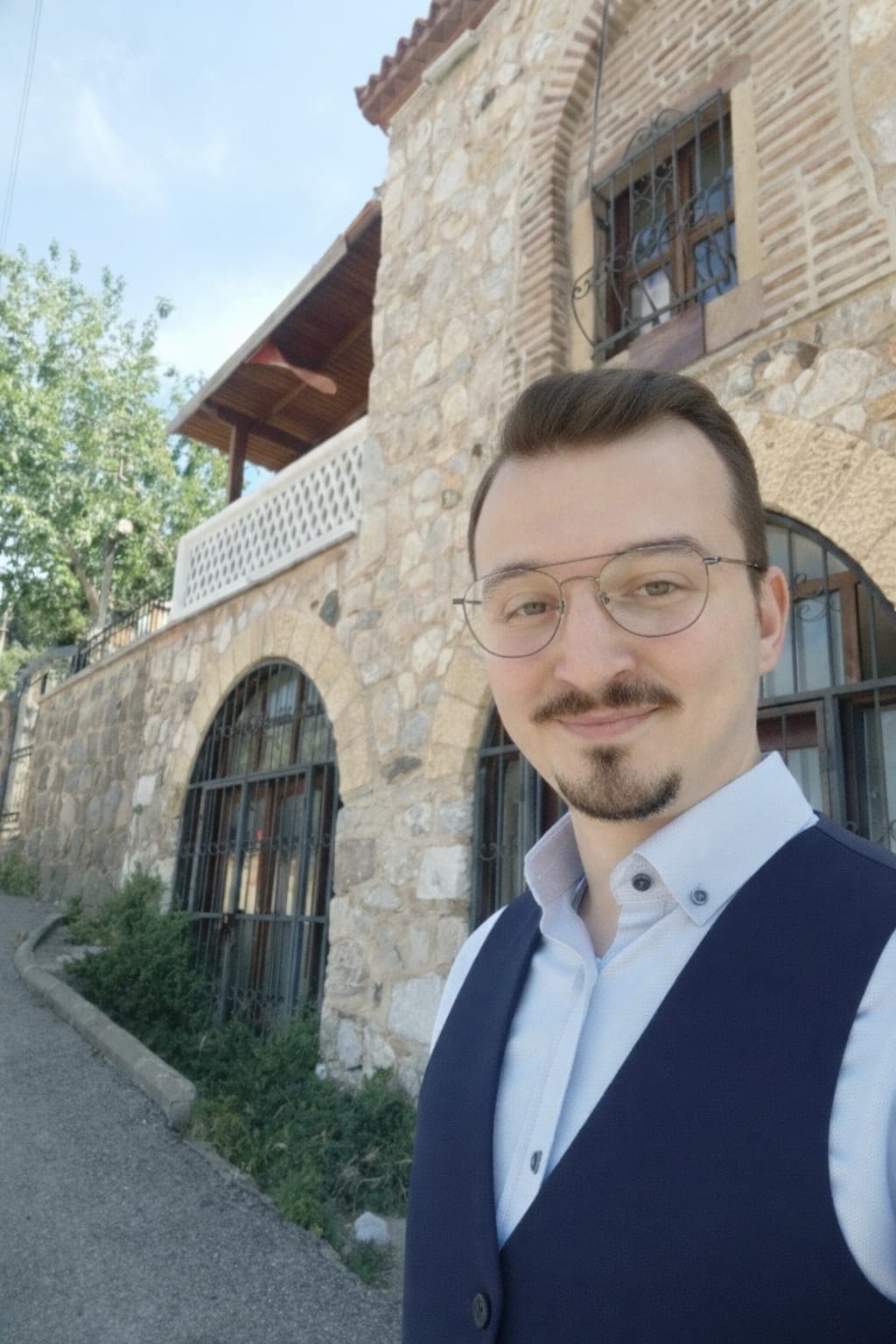 Dukonim kurucusu Fikri Kahya